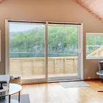 度假居 Beach Front Home In Lyngdal With House Sea View 灵达尔