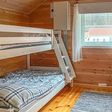 2 Bedroom Stunning In Lyngdal
