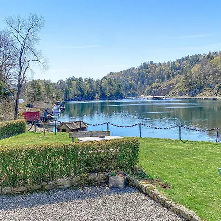 Beach Front Home In Lyngdal With House Sea View 度假居 灵达尔