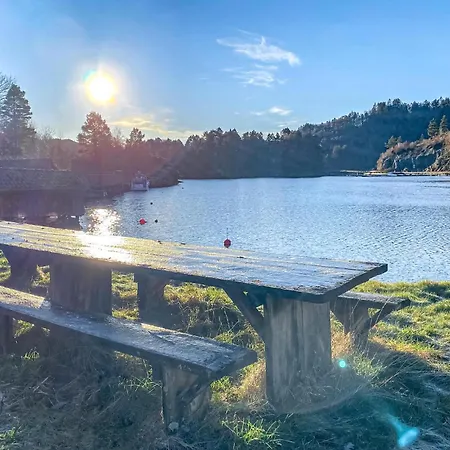 度假居 Beach Front Home In Lyngdal With House Sea View *